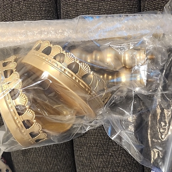 Fancy Royal Wedding Donut stand set of two - Picture 11 of 11